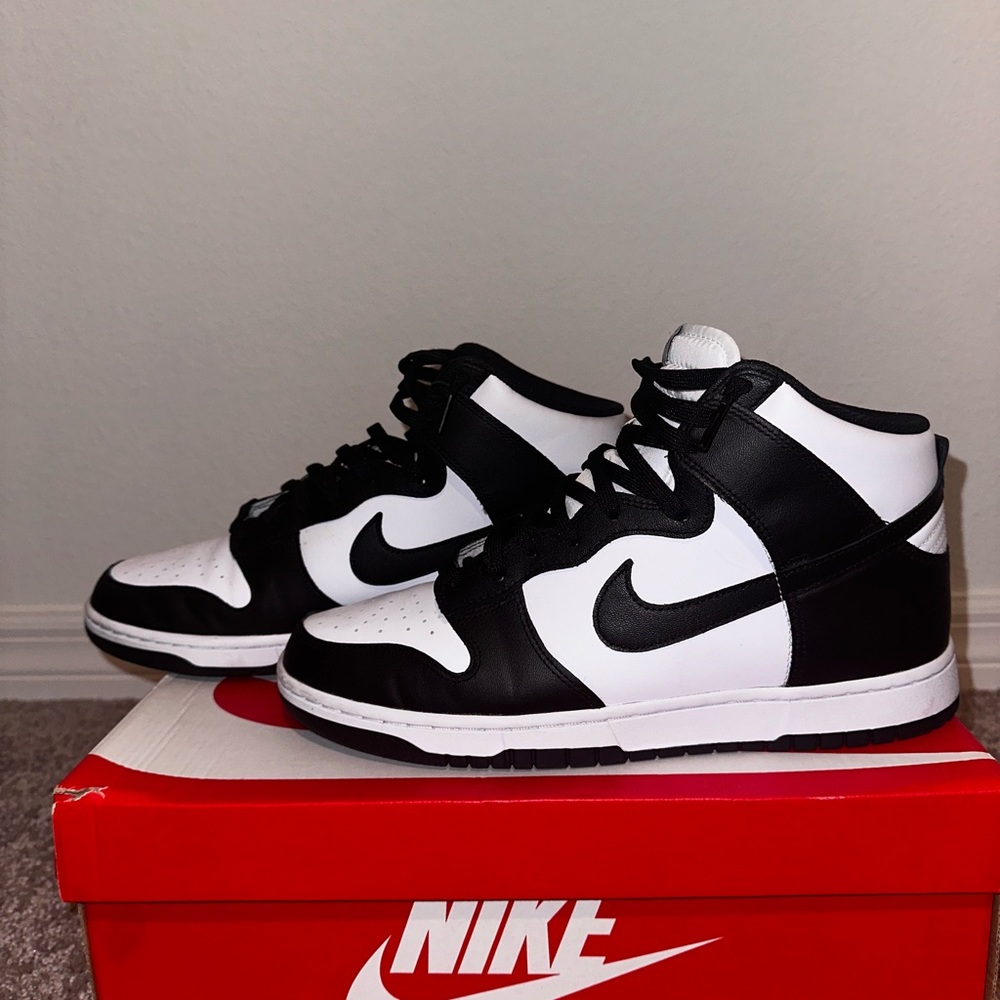 Nike Dunk Hi Retro Panda